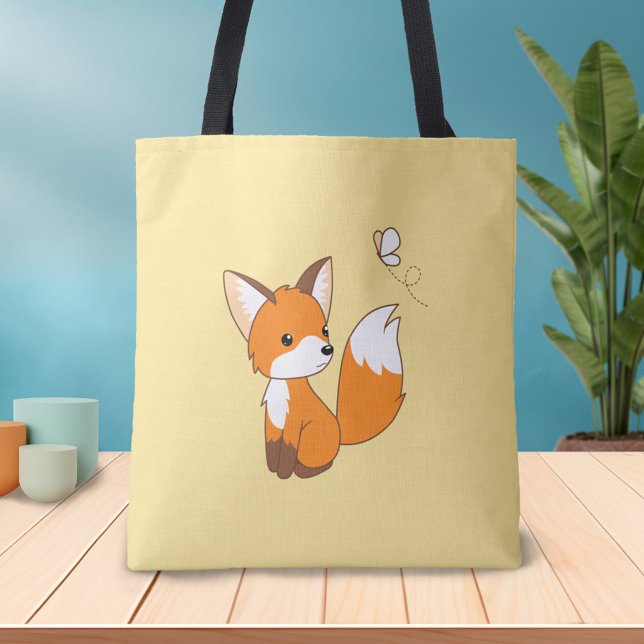 Cute Little Fox Wating Butterfly Tygkasse (Skapare uppladdad)