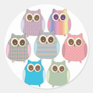Cute Little Hoot Uggla, tilldelat Färg Runt Klistermärke