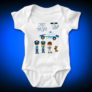 Cute Little Kid Tecknad Policeman med första Namn T Shirt