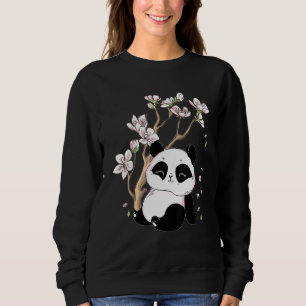 Cute Little Panda med blommor på Träd T Shirt