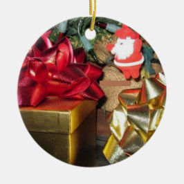 Cute Little Santa & Gifts jul Ornament