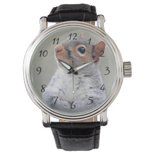 Cute Little Soft och Fluffy Grått Squirrel Armbandsur