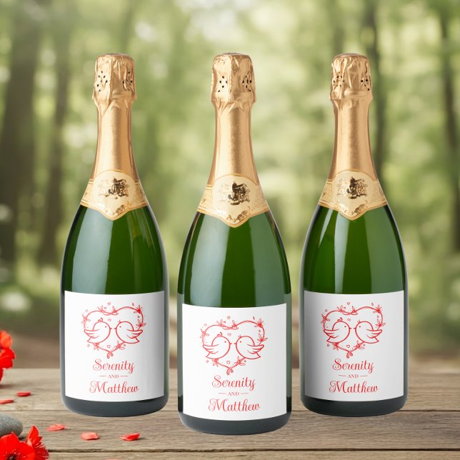 Cute Lovebirds Boho Red Heart Garden Wedding (Skapare uppladdad)