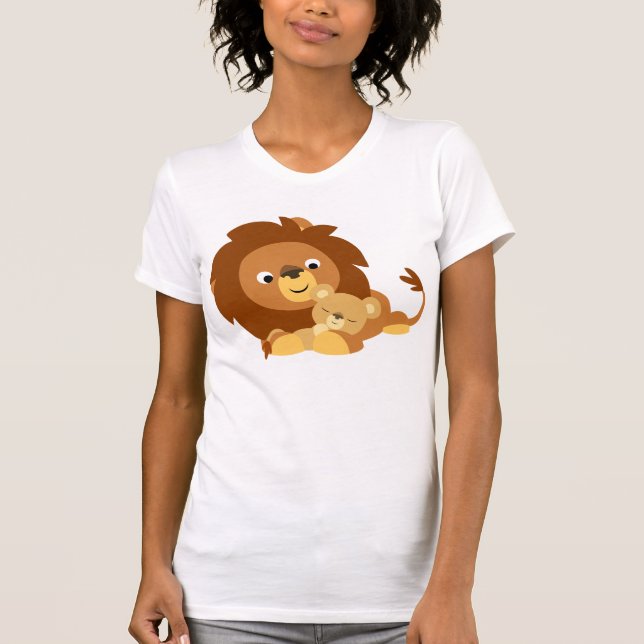 Cute Loving Tecknad Lejona Pappa och Unge Kvinnor  T Shirt (Framsida)