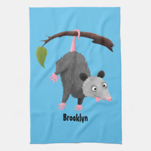 Cute lustig opossum hängande från gren tecknad kökshandduk