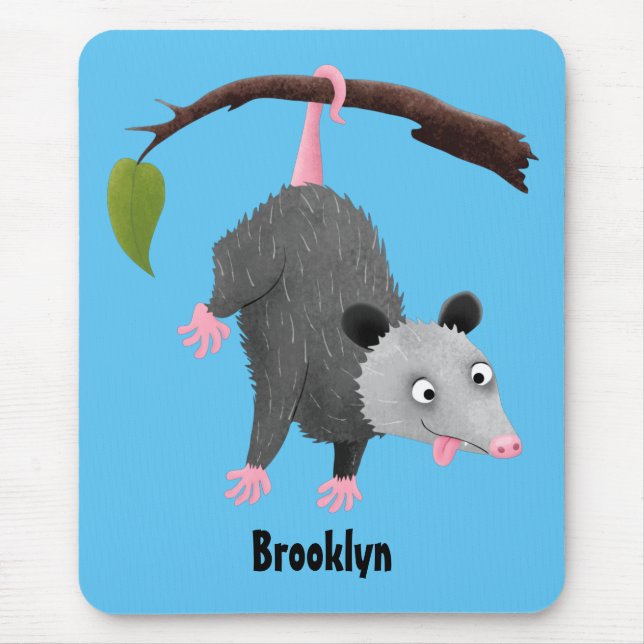 Cute lustig opossum hängande från gren tecknad musmatta (Framsidan)