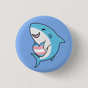 Cute Lycklig Blahaj Blue Shark Holding Trans Heart Knapp