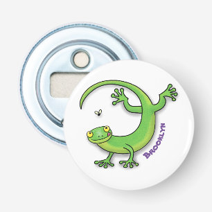 Cute lycklig grönt gecko hälsning med kryp tecknad flasköppnare