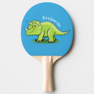 Cute lycklig grönt triceratops dinosaur tecknad pingisracket