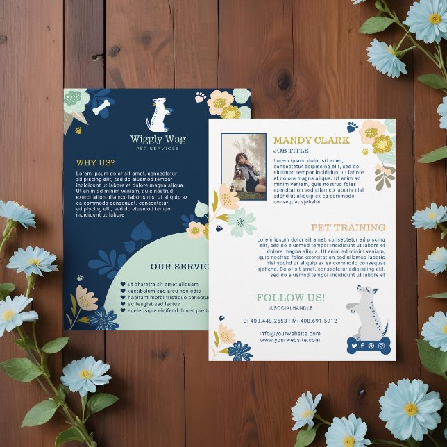Cute Lycklig Hund Blommigt Botaniska flottans säll Reklamblad (Cute Happy Dog Floral Botanical Navy Pet Services Flyer)