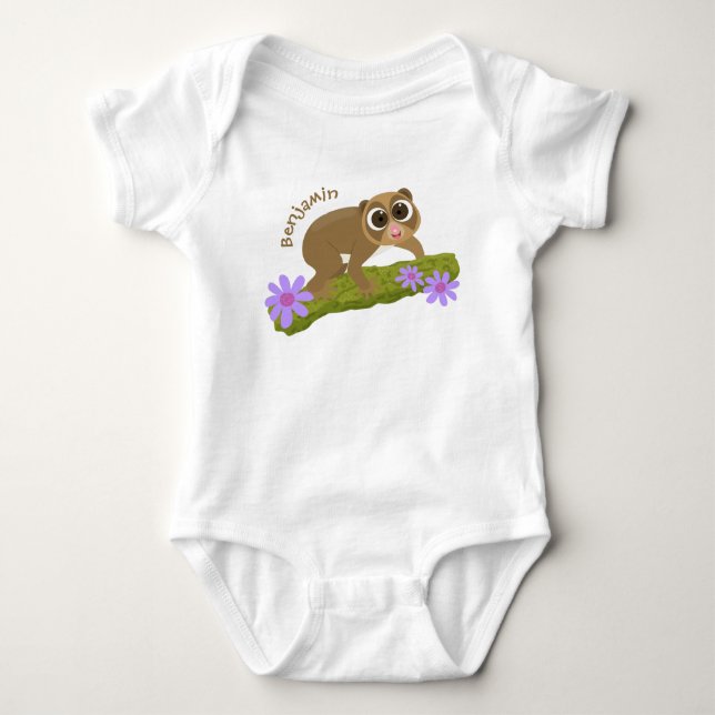 Cute lycklig långsam loris på gren tecknad t shirt (Framsida)