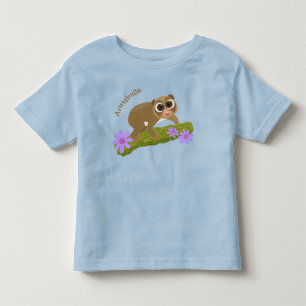 Cute lycklig långsam loris på gren tecknad t shirt