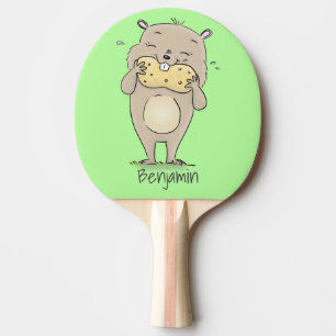 Cute lycklig-leende hamster med jordnöts tecknad pingisracket