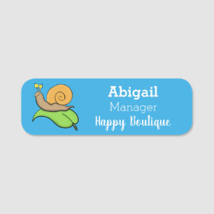 Cute, lycklig snigel på tecknaden löv namnbricka