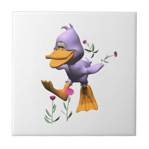 Cute Lycklig Tecknad Anka som går genom blommor Kakelplatta