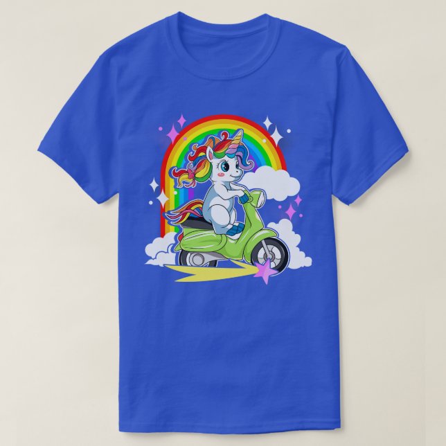 Cute Magic Unicorn Riding Scooter T Shirt (Design framsida)