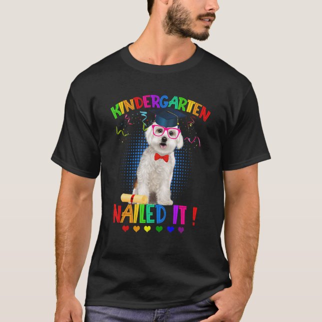 Cute Maltese Studenten, klass 22 Kindergarten N T Shirt (Framsida)