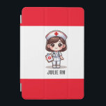 Cute Manga Nurse med Brown Hair Brown Ögon Anpassn iPad Mini Skydd<br><div class="desc">Den här miniatyrfilmen för sjuksköterskor har en söt Manga-sjuksköterska med brunt hår och brunt ögon med sjukhushölje och utrustning med namn för att anpassa sig. Perfekt till sjuksköterska eller sjuksköterskeskola student. Bild genererad med AI.</div>