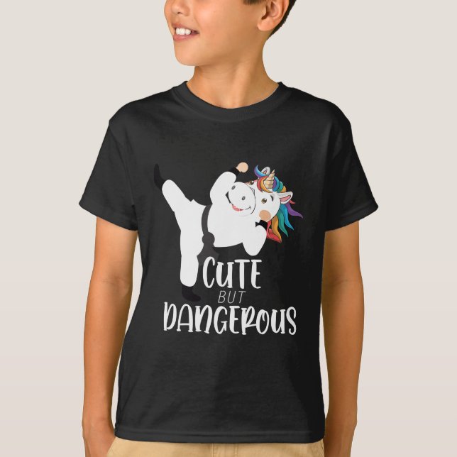 Cute Martial Arts Farligt Unicorn Karate T Shirt (Framsida)