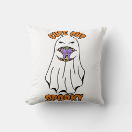 Cute men Spooky Halloween Ghost Holding a Pumpkin Kudde