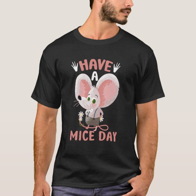 Cute Mice har en mus 1-mus på möss. T Shirt (Framsida)