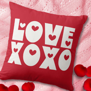 Cute Modern Bold Red Valentine Day Kärlek XOXO Kudde