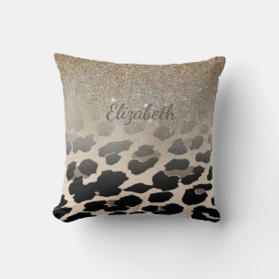 Cute Modern Flowers on Leopard Print Personlig Kudde