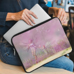 Cute Modern Girly Rosa Butterfly-Älvor Laptop Fodral<br><div class="desc">Den här moderna rosan har en trendig-älva som ger en yngre fjäril en fjäril i en blomma. Perfekt för en älv party. #fairy #Söt #fantasy #modern #chic #snyggt #elegant #rosa #butterfly #butterflies #nature #blommigt #blommor #botanical #meadow #girly #feminin #snyggt #stil #trendig #trending #popul##designer #designer #laptopeves #caseser #elektronik #dator #laptop #gifts...</div>