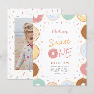 Cute Modern Pastel Donut Photo First Birthday Inbjudan Vykort