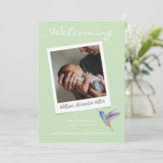 Cute Modern Sage Instant Photo Baby Birth Meddelande (Stående Fram)