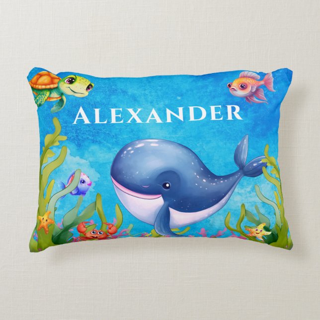 Cute Monogram Namn Coastal Sea Turtle and Whale Prydnadskudde (Framsidan)