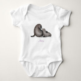 Cute mor & baby päls säl, baby bodykosti (vit) t shirt