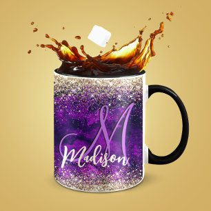 Cute mörk lila guld faux glitter monogram mugg