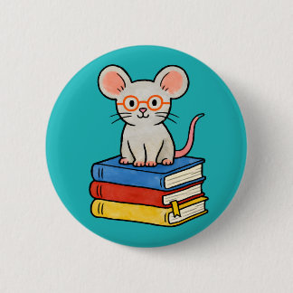 Cute Mouse on Books Stack Knapp