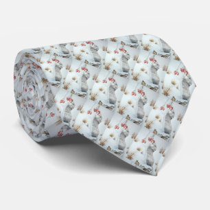 Cute Musätande bär på vilda djur i snö Slips