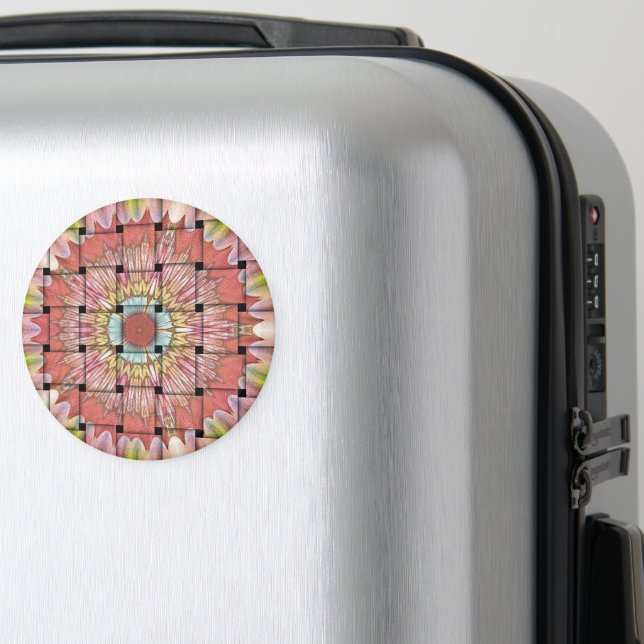 Cute Nice och Loving Woven Design Magnet (In Situ (Luggage))