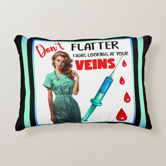 Cute Nostalgic Nurse Pinup Flatter inte själv Prydnadskudde (Framsidan)