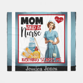 Cute Nostalgic Nurse Pinup Mamma och Nurse Fleecefilt