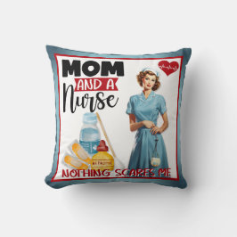 Cute Nostalgic Nurse Pinup Mamma och Nurse Kudde