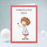 Cute Nurse Doktor Girl Studenten Kort<br><div class="desc">Gratulerar till din vän eller familjemedlem studenten i hennes läkarexamen eller sjuksköterskeexamen. Du kan anpassa texten och göra den till ett annat tillfälle-kort eller bara ändra namn på mottagaren. Bilden är en av mina illustrationer,  Patricia Alvarez. Andra produkter med den här illustrationen finns i min butik.</div>