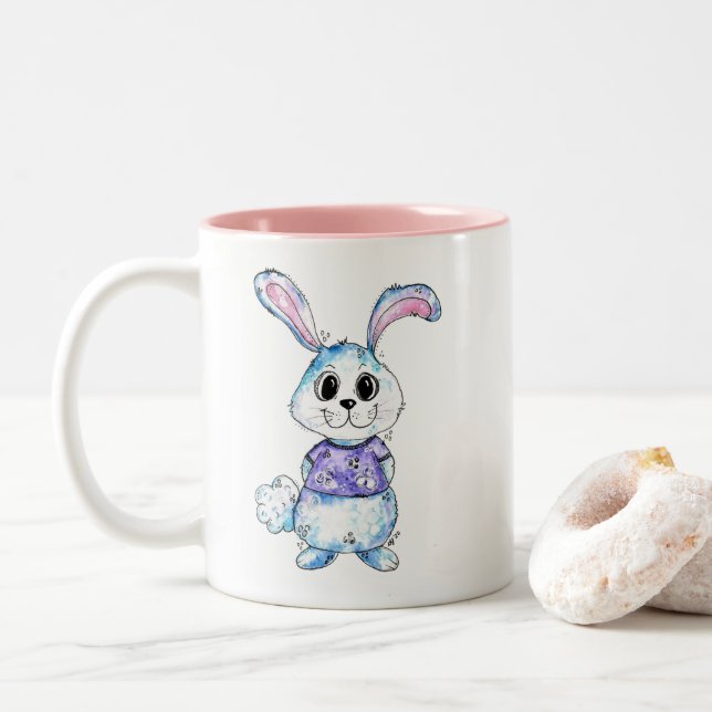 Cute och Whimsical Blue Bunny Två-Tonad Mugg (Med munk)