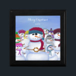Cute och Whimsics-Snögubbar Minnesask<br><div class="desc">Cute och vita snögubbar kyls ihop eftersom de behållor varandra trevligt och kall på en vinterdag. Alla snögubbar bär färgstarka hattar och kreativ och halsdukar. Anpassa den här visuella snögubbarna genom att lägga till din egen text eller ta bort den för att lämna den tom. Baserat på en originalbild biet...</div>