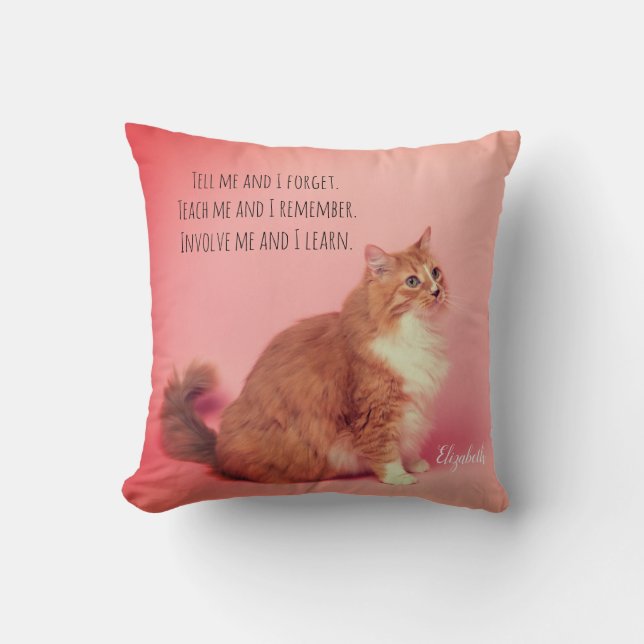 Cute Orange Cat Best Quote Personlig Namn Kudde (Framsida)