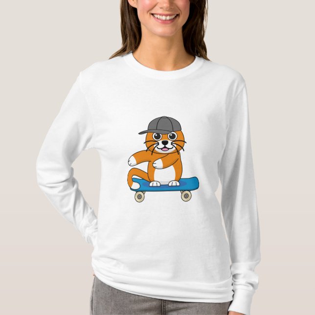 Cute Orange Cat på Skateboard-Tecknad T Shirt (Framsida)