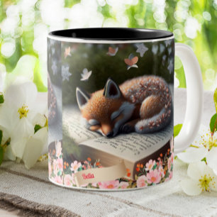 Cute Orange Fox sover på bok personlig Två-Tonad Mugg