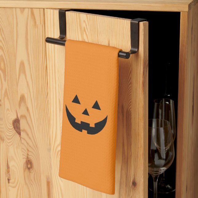 Cute orange jack o lantern pumkin ansikte Hallowee Kökshandduk (Thirds Fold)