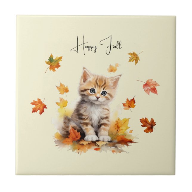Cute Orange Tabby Kitten i Höst löv Kakelplatta (Framsidan)