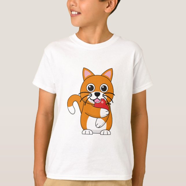 Cute Orange White Cat Eating Red Apple Tecknad T Shirt (Framsida)