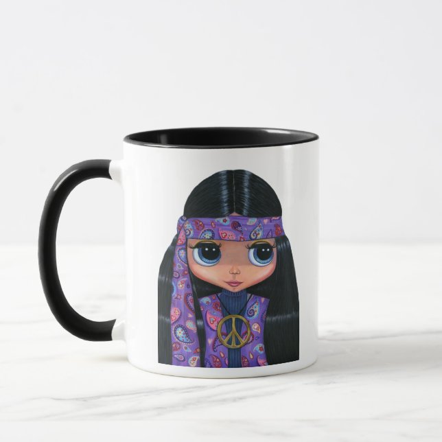 Cute Paisley Hippie Doll Girl i Lila Fredstecken Mugg (Vänster)