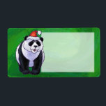 Cute Panda Bear i Santa Hat på Grönt Fraktsedel<br><div class="desc">Djurparaden Parad i Santa Hat på Gröntens julklappar, Dekorationer och tillbehör är vår roligt av en söt pandasbjörn som är utsliten i en röd julhatt som målas av vår talangbarn i bok, Traci Van Wagoner. På baksidan av många av de här roligt djurgåvorna hittar du också vår vita panda från...</div>